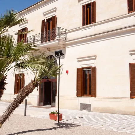 Lobby Collective - Hostel