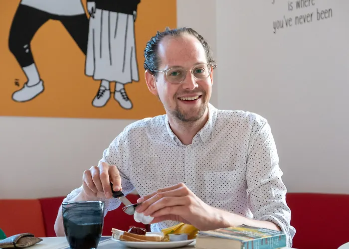 אכסניה Lobby Collective -