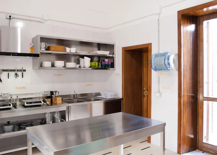 Lobby Collective - לצ'ה