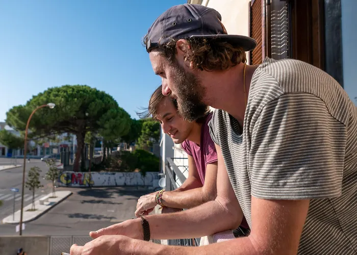 Lobby Collective - 旅馆 *