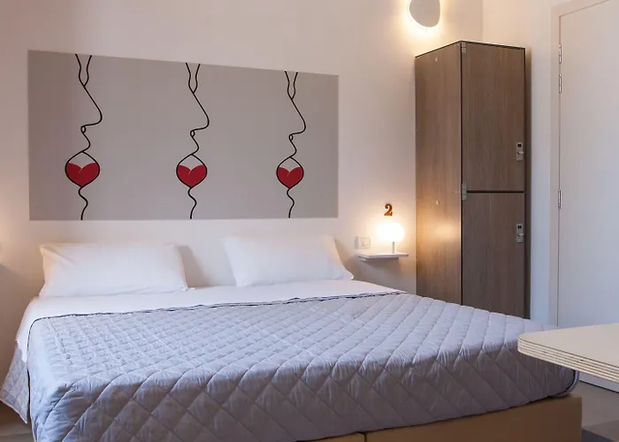 Lobby Collective - אכסניה לצ'ה