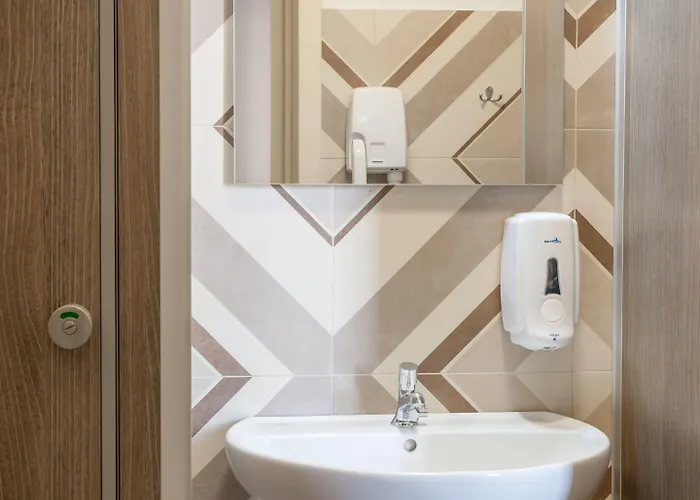 אכסניה Lobby Collective - לצ'ה