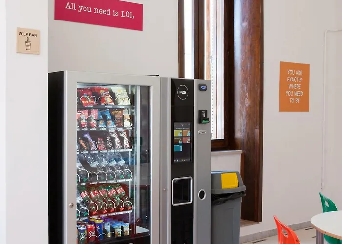 אכסניה Lobby Collective -