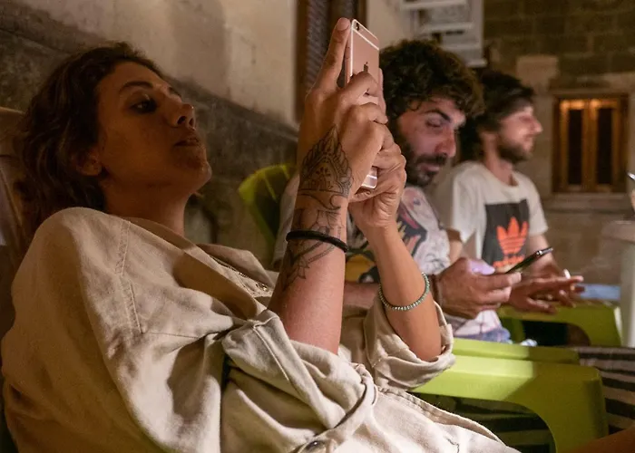 Lobby Collective - לצ'ה