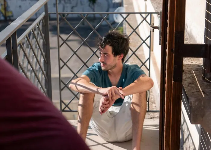 Lobby Collective - אכסניה *