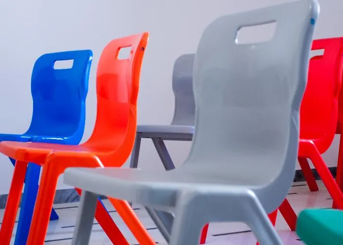 Lobby Collective - אכסניה